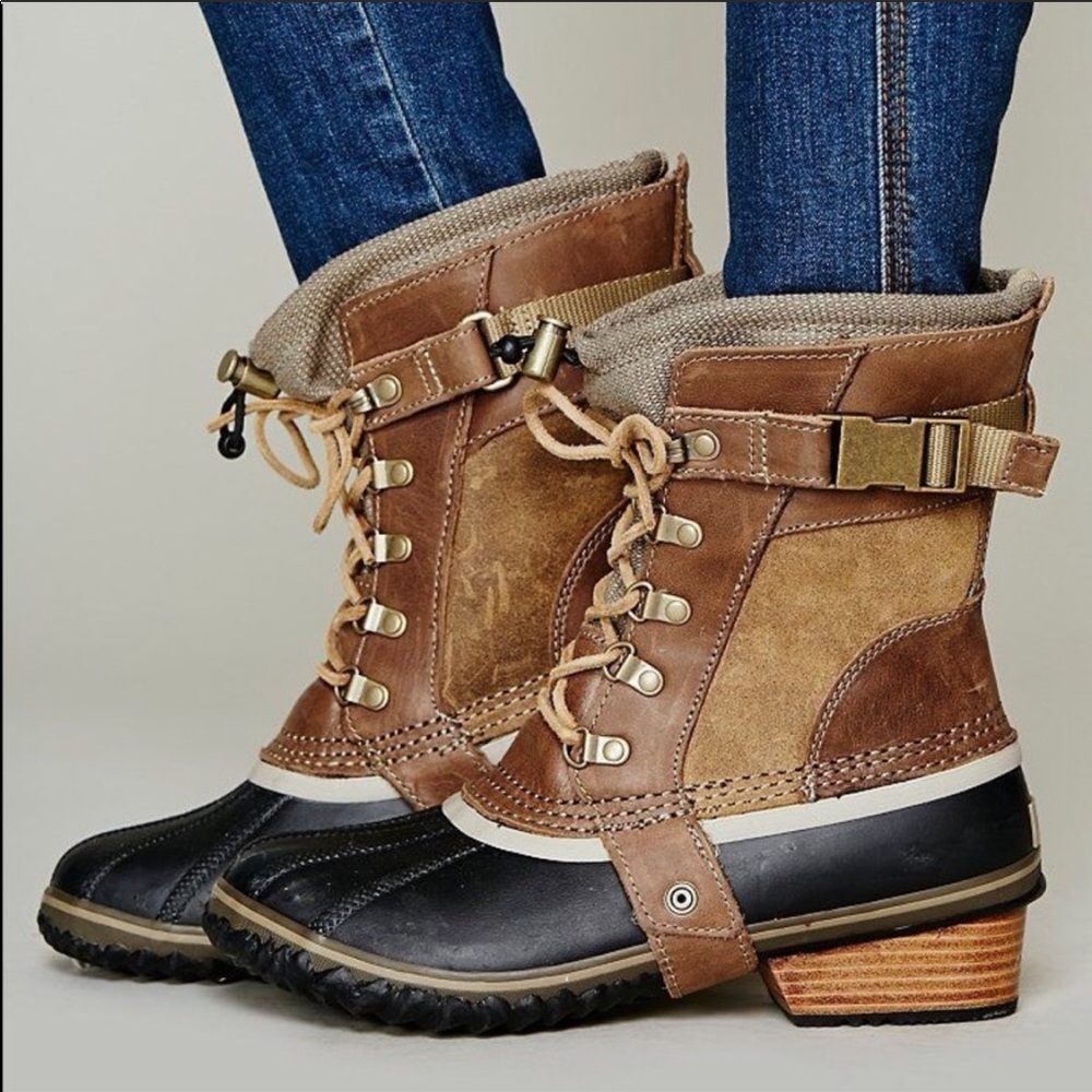 ISO....Sorel Carly Conquest boots...